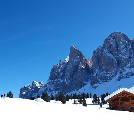 Hotel Tyrol ฟูเนส ภายนอก รูปภาพ