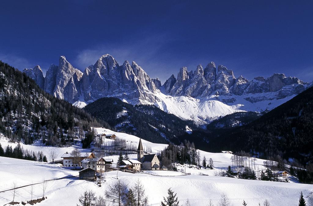 Hotel Tyrol ฟูเนส ภายนอก รูปภาพ