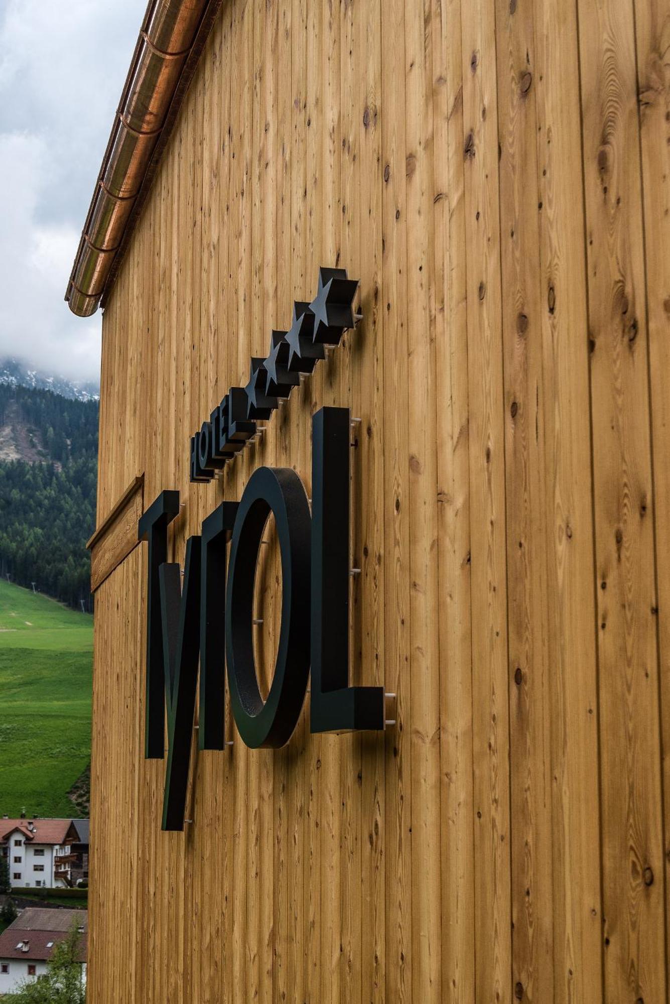 Hotel Tyrol ฟูเนส ภายนอก รูปภาพ