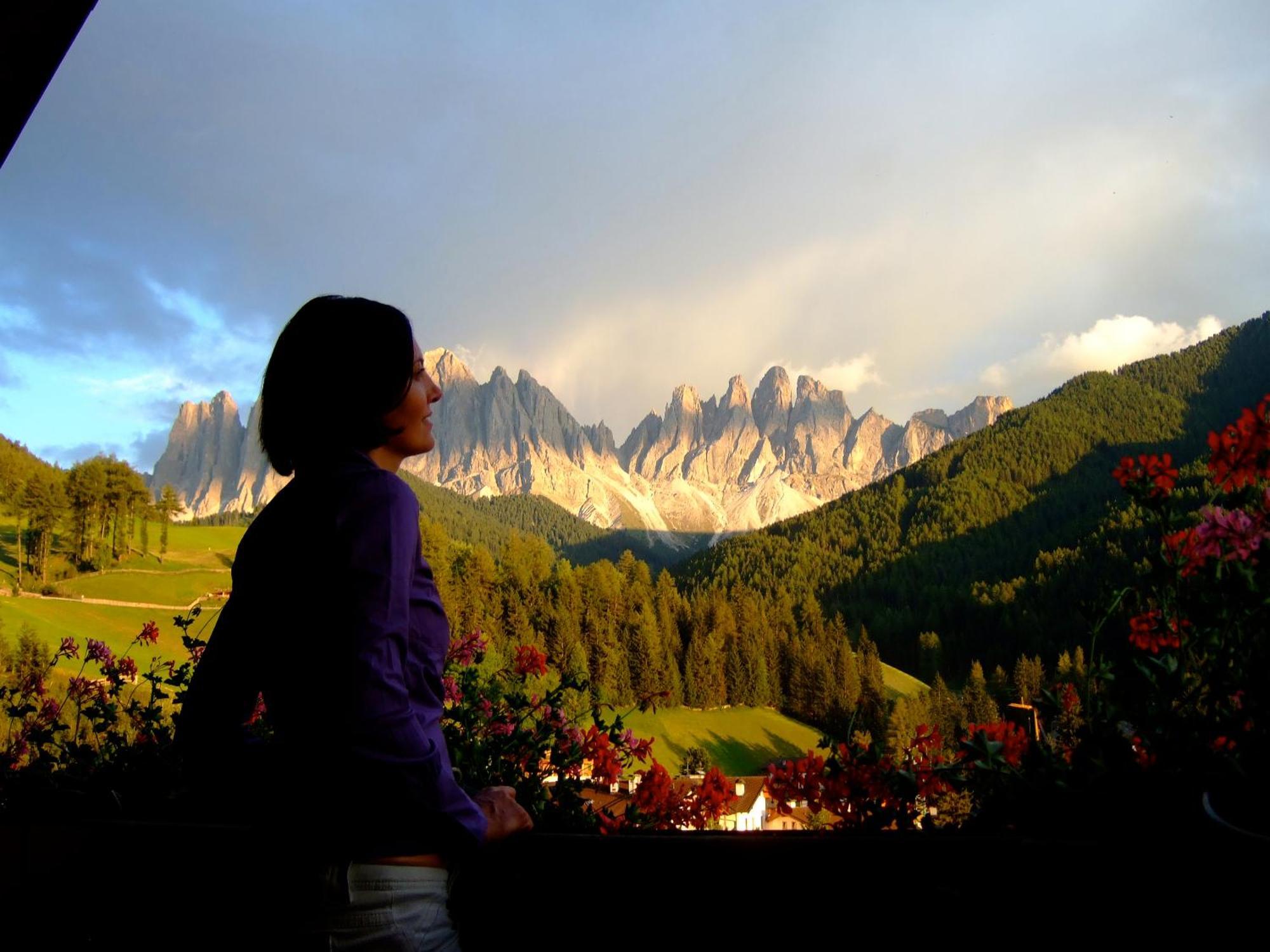 Hotel Tyrol ฟูเนส ภายนอก รูปภาพ