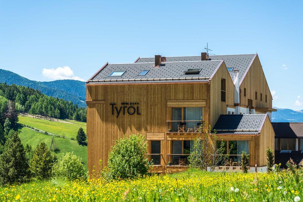 Hotel Tyrol ฟูเนส ภายนอก รูปภาพ